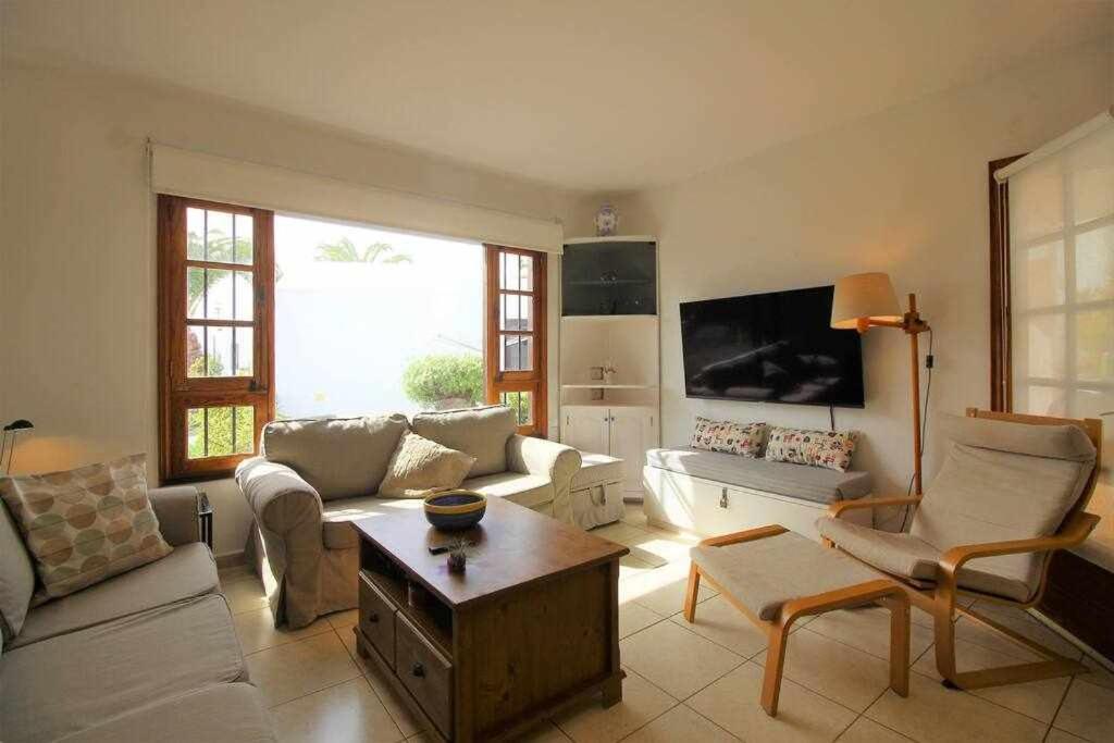 Casa Barbara En Playa Bastian Lägenhet Costa Teguise Exteriör bild